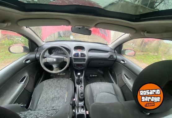 Autos - Peugeot 206 2004 Nafta 150879Km - En Venta