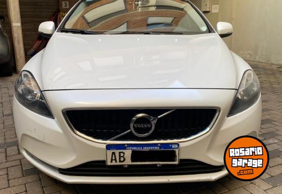 Autos - Volvo V40 Momentum 2.0 2017 Nafta 105000Km - En Venta