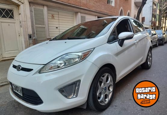 Autos - Ford Fiestan Kinetic 2013 Nafta 86000Km - En Venta