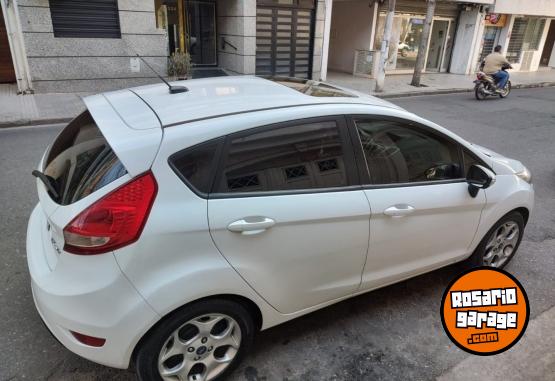 Autos - Ford Fiestan Kinetic 2013 Nafta 86000Km - En Venta