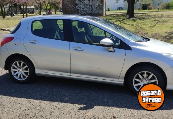 Autos - Peugeot 308 Allure Nav 2014 Nafta 94000Km - En Venta