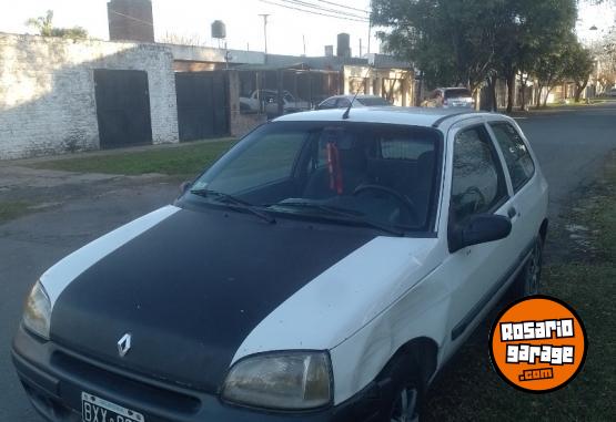 Autos - Renault Clio 1999 Diesel 150000Km - En Venta