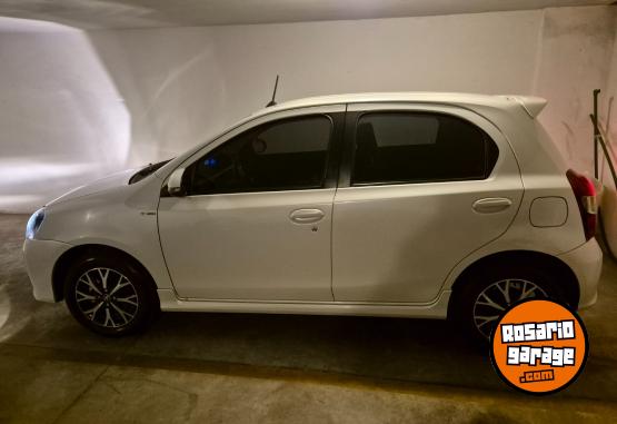 Autos - Toyota Etios 2023 Nafta 12000Km - En Venta