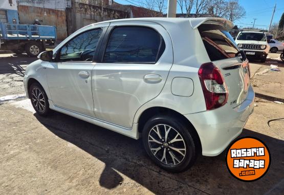 Autos - Toyota Etios 2023 Nafta 12000Km - En Venta