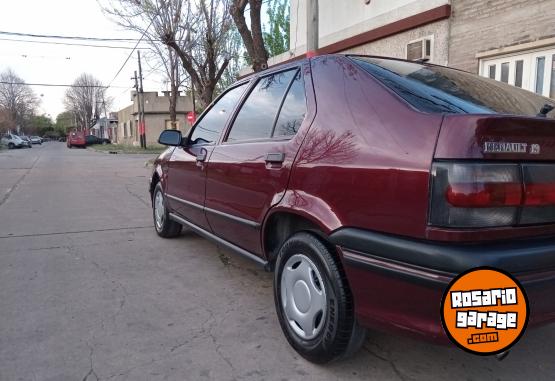 Autos - Renault 19 1996 Nafta 114000Km - En Venta