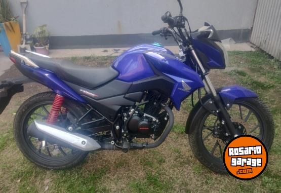 Motos - Honda Twister 125 2023 Nafta 2100Km - En Venta