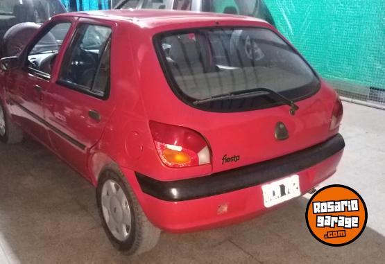 Autos - Ford fiesta lx 2000 Nafta 111111Km - En Venta