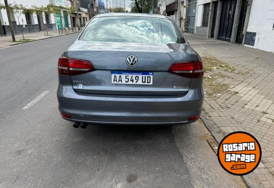 Autos - Volkswagen VENTO 2016 Nafta 124900Km - En Venta