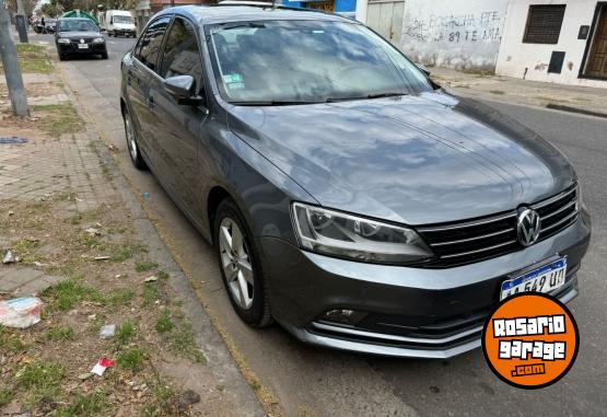 Autos - Volkswagen VENTO 2016 Nafta 124900Km - En Venta