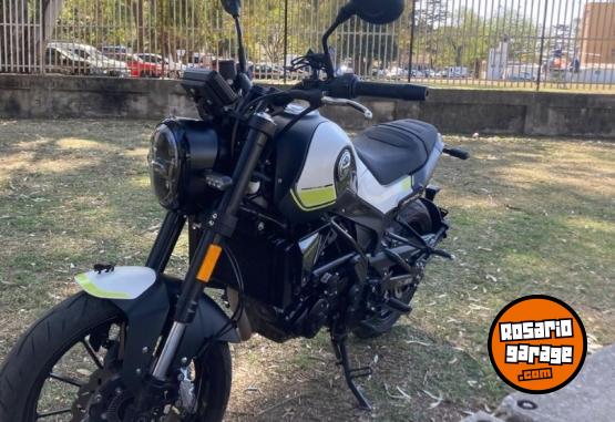 Motos - Benelli LEONCINO 250 2023 Nafta 3900Km - En Venta