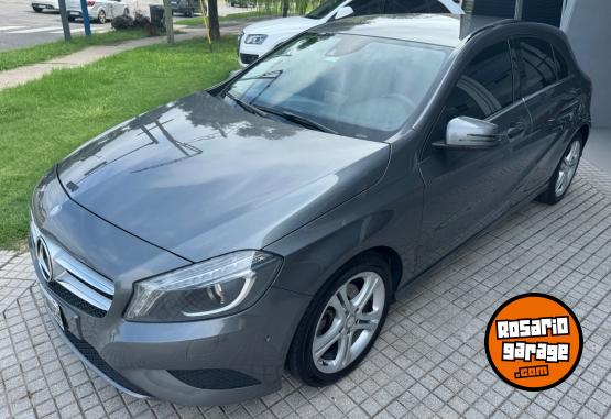 Autos - Mercedes Benz A200 URBAN 1.6 2013 Nafta 90000Km - En Venta