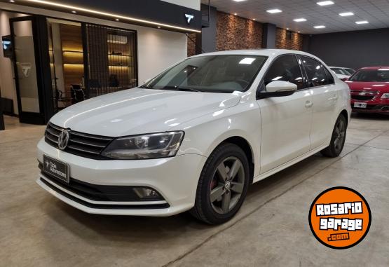 Autos - Volkswagen VENTO COMFORTLINE 1.4L DS 2015 Nafta 123000Km - En Venta