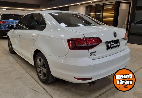 Autos - Volkswagen VENTO COMFORTLINE 1.4L DS 2015 Nafta 123000Km - En Venta