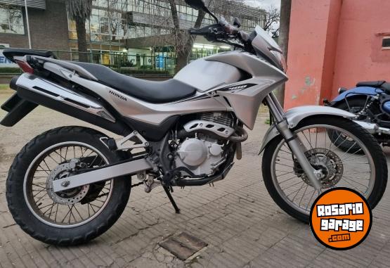 Motos - Honda Falcon 400 tornado 2015 Nafta 20000Km - En Venta