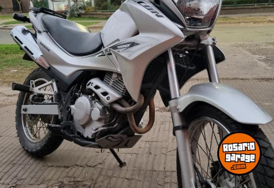 Motos - Honda Falcon 400 tornado 2015 Nafta 20000Km - En Venta