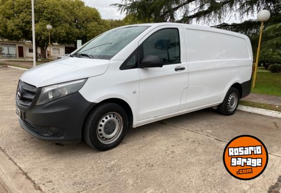 Utilitarios - Mercedes Benz Vito 2015 Diesel 115000Km - En Venta