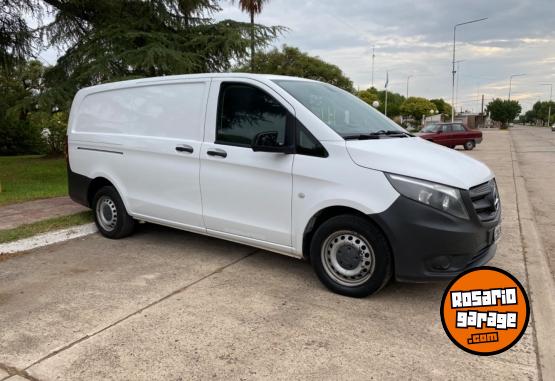 Utilitarios - Mercedes Benz Vito 2015 Diesel 115000Km - En Venta