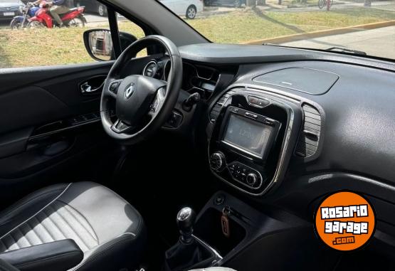 Autos - Renault CAPTUR 2018 Nafta 100000Km - En Venta