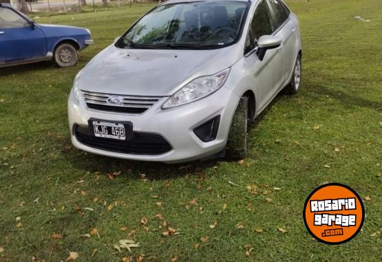 Autos - Ford Kinetic 2011 Nafta 132000Km - En Venta