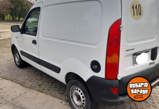 Utilitarios - Renault Kangoo 2015 Nafta 111111Km - En Venta