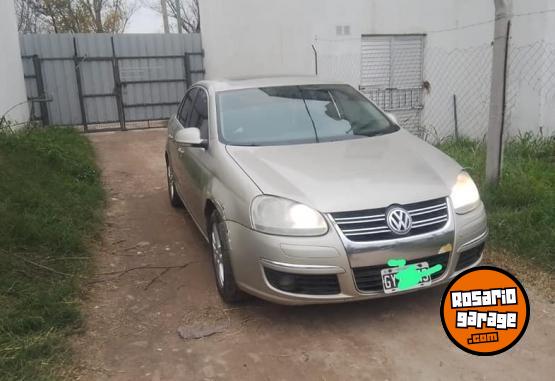 Autos - Volkswagen VENTO AVANCE 2009 Nafta 285000Km - En Venta