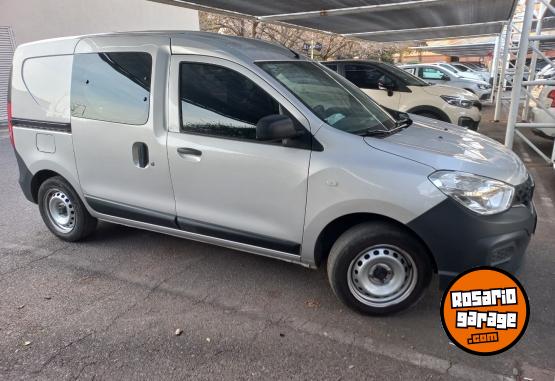 Utilitarios - Renault Kangoo  Express Confort 2020 Nafta 56000Km - En Venta