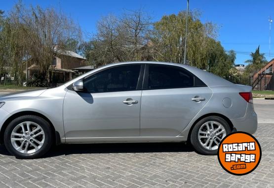 Autos - Kia SERATO 1.6 FORCE 2011 Nafta 112000Km - En Venta