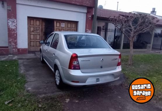 Autos - Renault Logan 2011 GNC 137400Km - En Venta