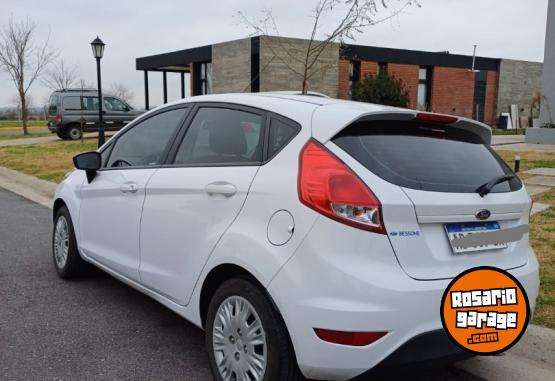 Autos - Ford Fiesta kinetic 2017 Nafta 35000Km - En Venta