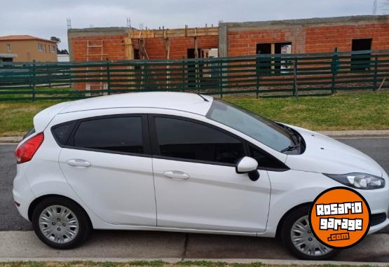 Autos - Ford Fiesta kinetic 2017 Nafta 35000Km - En Venta