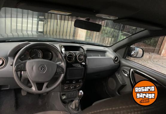 Camionetas - Renault Duster Privilege 2.0 2016 Nafta 174000Km - En Venta