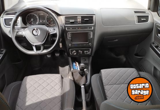 Autos - Volkswagen SURAN HIGLINE MSI 16 V 2017 Nafta 52000Km - En Venta