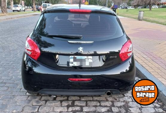 Autos - Peugeot 208 2013 Nafta 170000Km - En Venta