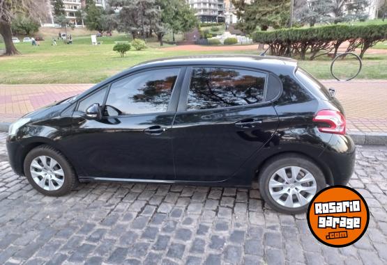 Autos - Peugeot 208 2013 Nafta 170000Km - En Venta