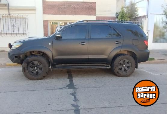 Camionetas - Toyota HILUX SW4 4x4 SRV 3.0TDI 2007 Diesel 261000Km - En Venta