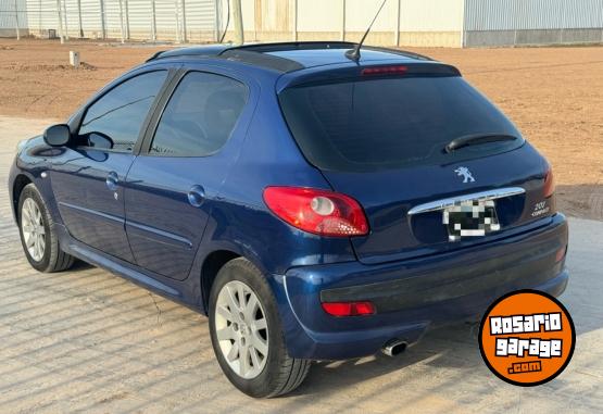 Autos - Peugeot 207 2010 Diesel 145000Km - En Venta