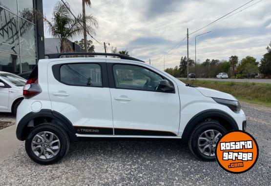 Autos - Fiat Mobi Trekking 1.0 2024 Nafta 0Km - En Venta