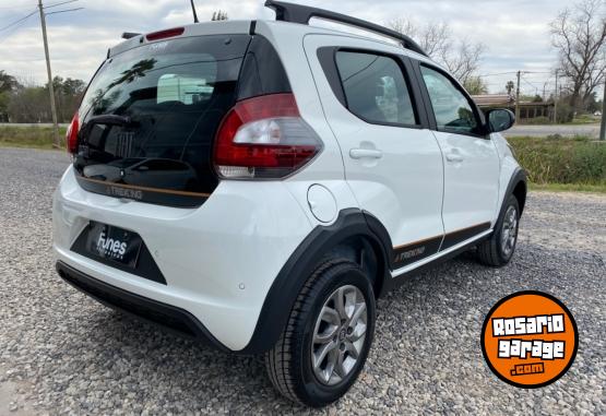 Autos - Fiat Mobi Trekking 1.0 2024 Nafta 0Km - En Venta