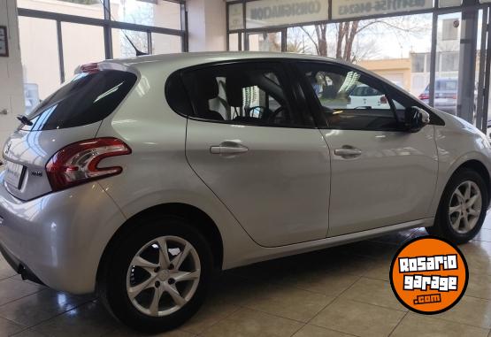 Autos - Peugeot 208 ALLURE TOUCH SCREEN 2016 Nafta 108000Km - En Venta