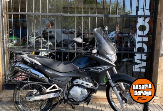 Motos - Honda FALCON NX 400 2015 Nafta 14300Km - En Venta