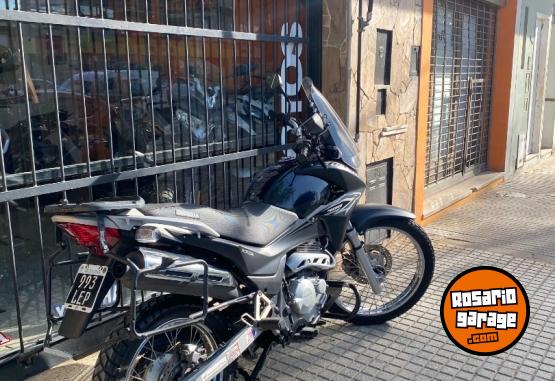 Motos - Honda FALCON NX 400 2015 Nafta 14300Km - En Venta