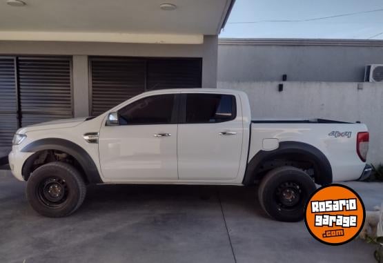 Camionetas - Ford RANGER XLT 4x4 AT 2017 2017 Diesel 110000Km - En Venta