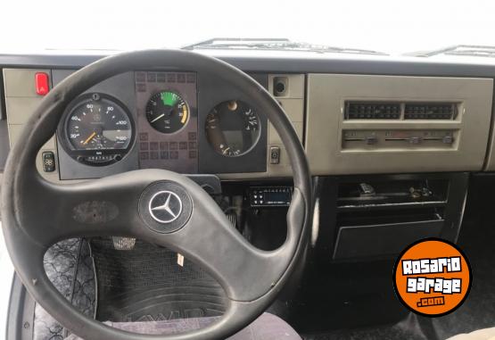 Camiones y Gras - Mercedes 710 - En Venta