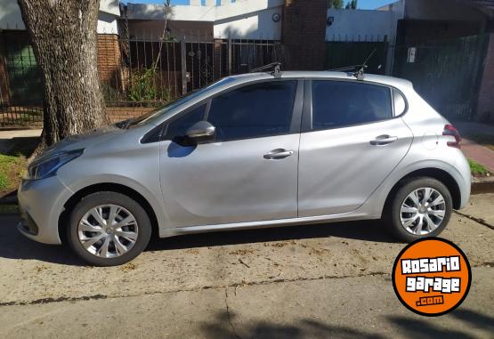 Autos - Peugeot 208 active 2019 Nafta 52000Km - En Venta