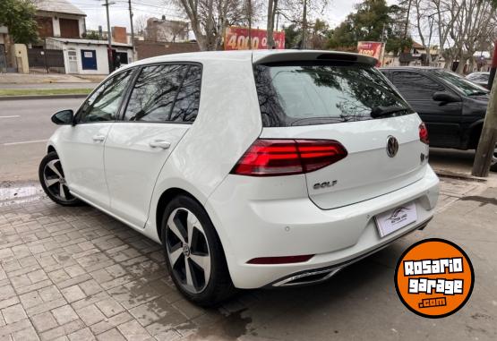 Autos - Volkswagen Golf Highline 2018 Nafta 110000Km - En Venta