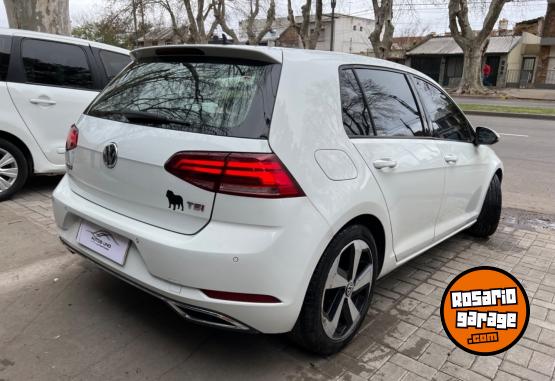 Autos - Volkswagen Golf Highline 2018 Nafta 110000Km - En Venta