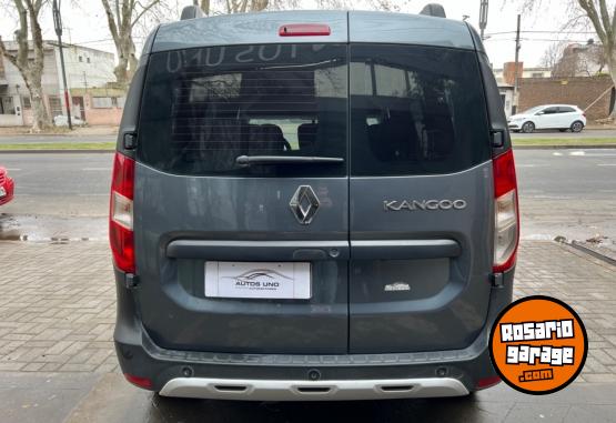 Utilitarios - Renault Kangoo Stepway 2022 Nafta  - En Venta