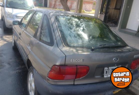 Autos - Ford Escort 1999 Diesel 99999Km - En Venta