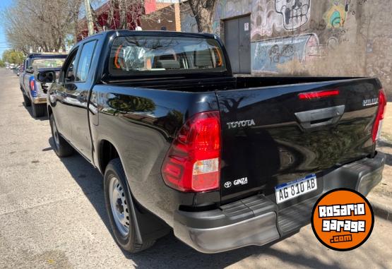 Camionetas - Toyota Toyota hilux 2024 Diesel 2000Km - En Venta