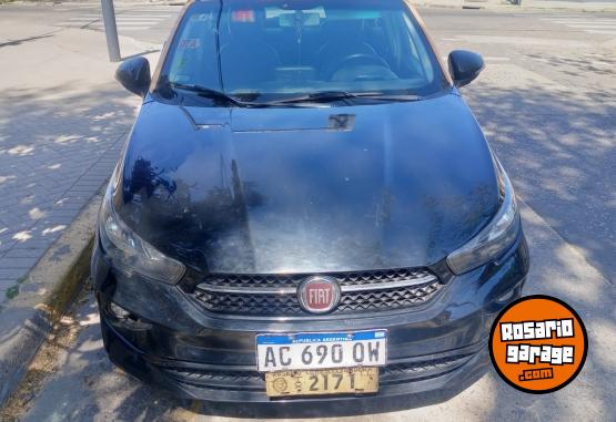 Autos - Fiat Cronos 1.3 2018 GNC 250000Km - En Venta